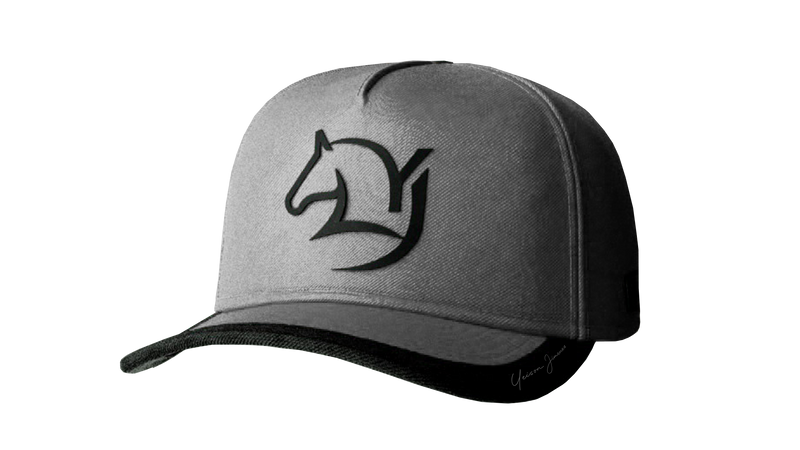 GORRA GRIS COLECCIÓN DELUXE 2025